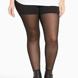 Torrid MESH INSET LEGGINGS

 Size 2